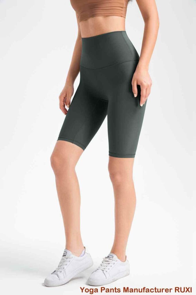 Pantalones cortos de entrenamiento de color rosa neón Ruxi